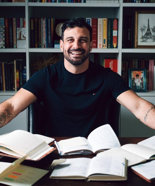 Nícolas Avelino Ensina Como Recuperar o Respeito no Lar